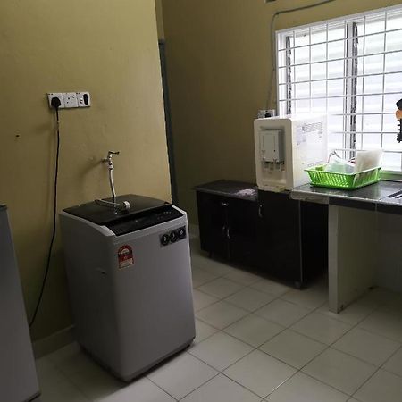 Desa Kemboja Homestay Pantai Cenang  Exterior photo